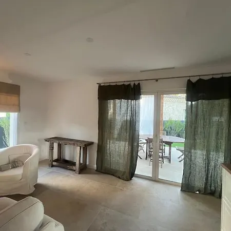 Neuve * Castillon-du-Gard