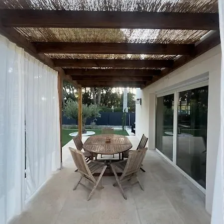 Villa Neuve Castillon-du-Gard