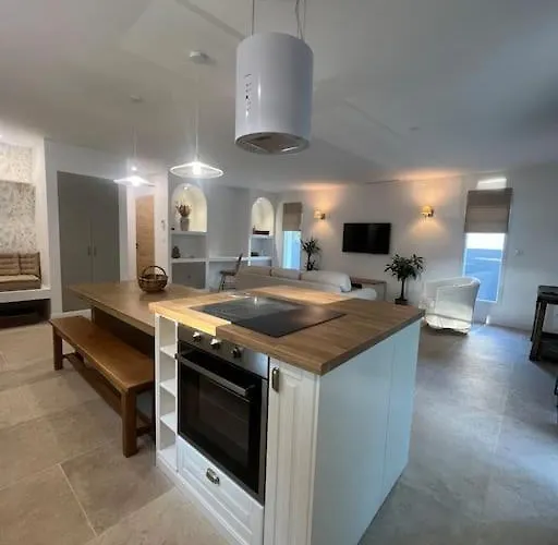 Neuve * Castillon-du-Gard