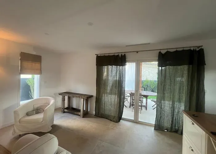 Neuve * Castillon-du-Gard