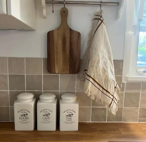 Neuve Willa Castillon-du-Gard